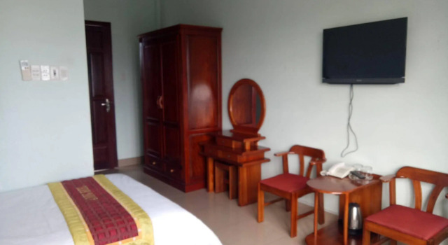 A Dong Hotel, Забронировать Отель Отели Дананга муниципалитета с парковкой, рядом с Мост влюбленных в Дананге, Парковка