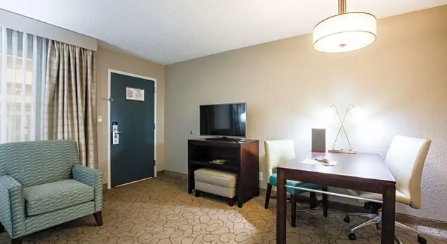 2 Bedrooms Conference Double Suite Embassy Suites Memphis