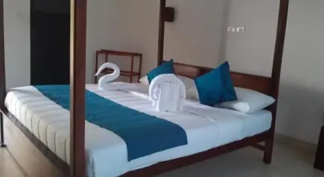 Mahinda Hotel and Restaurant
