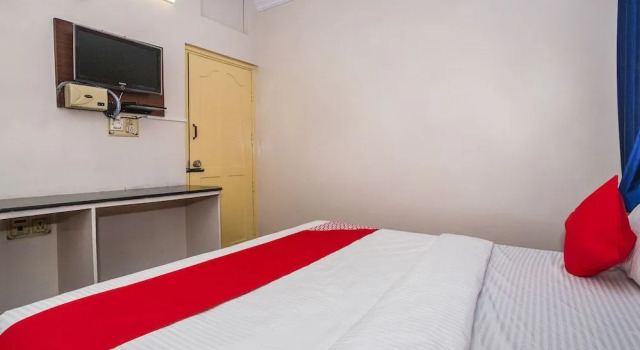 Oyo 29346 Vijay Residency, Забронировать Отель Отели штата Карнатаки с парковкой, Парковка