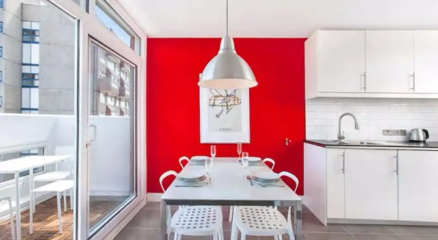 Central 2 Bedroom Apartment With Amazing Views, Забронировать Апартаменты/квартира Отели Большого Лондона с парковкой, Парковка