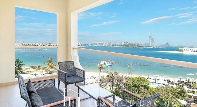 Апартаменты Deluxe LUX Holiday Home - Al Nabat 1