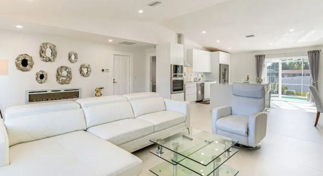 3 Mi to Beach: Pet-friendly Home in Port Charlotte