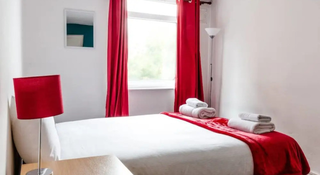 Ideal 2 Bedroom In Well Connected Stratford