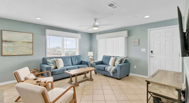 Spacious 3BR 2BA Gulf Views Dock and Boat Launch