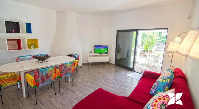 Perfect Retreat Overlooking Pinhal Golf Course, Private Pool, Off-street Parking
