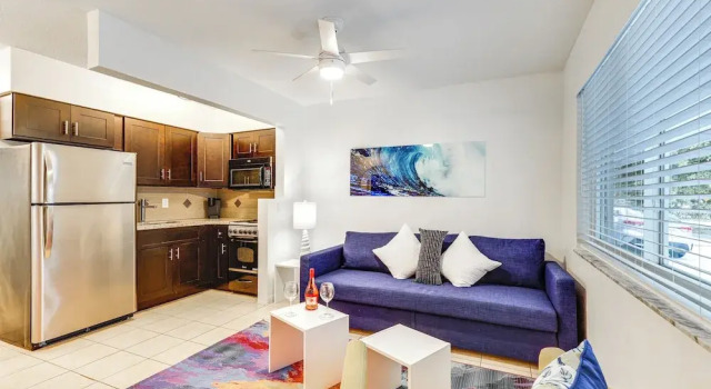 Апартаменты 2 Mi to Dtwn Hollywood: Vibrant Pet-friendly Condo