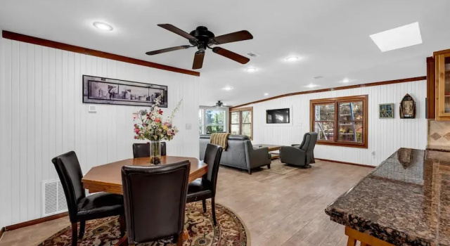 River Oaks Place