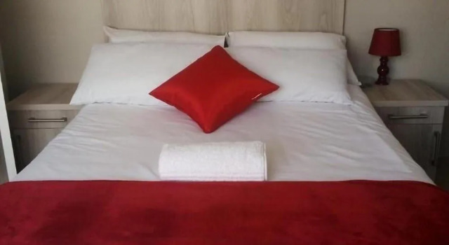 Ivory Inn Bed & Breakfast