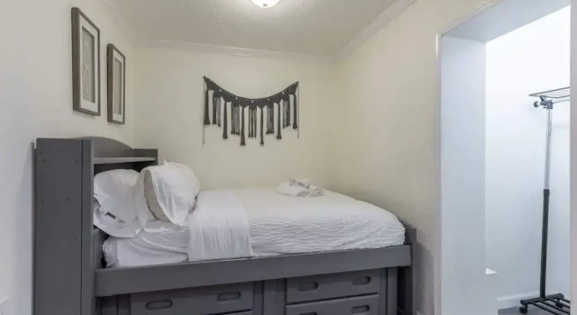 @ Marbella Lane - Bright and Cozy Home Near SFO, Забронировать Отель Сан-Матео San Mateo County, рядом с The San Mateo Japanese Garden