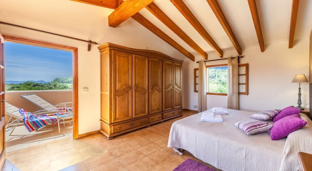 Вилла с 3 комнатами с балконом и с видом на горы Villa Tia
