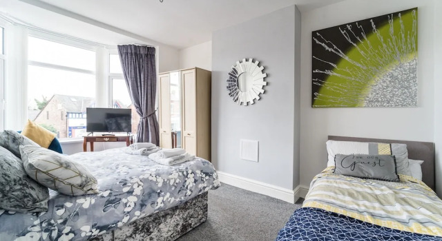 2br-sleeps5-privategarden-freeparking-pets, Varaa Huoneisto Asunnot kohteessa Merseyside, Huoneisto