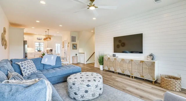 Апартаменты Walk to the Waves: Coastal Kure Beach Retreat
