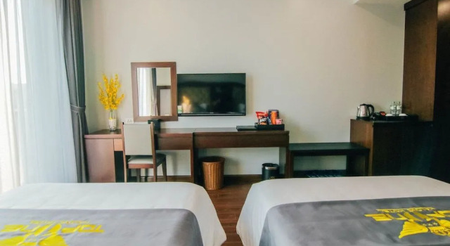 Top One Halong Hotel