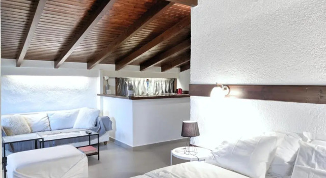 Студия с балконом Vivo Apartments