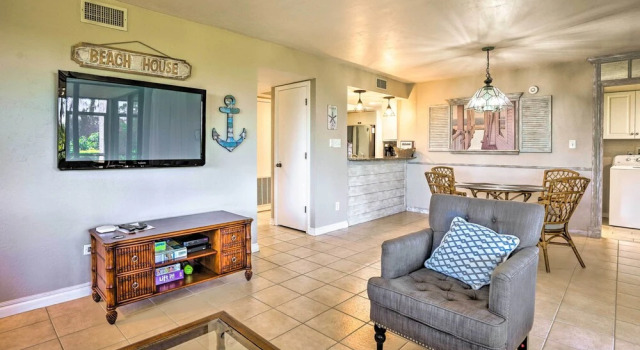 Coastal Bonita Springs Gem: Shop, Dine & Swim