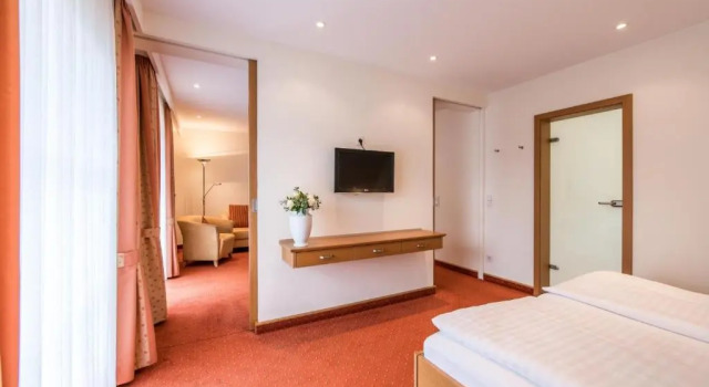 Полулюкс Hotel Hanses-Bräutigam