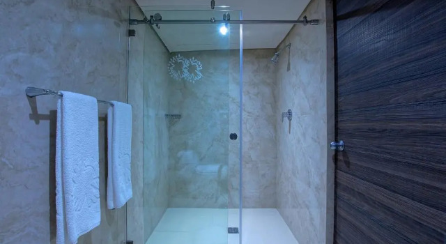Номер Deluxe Econo Express Hotel by Nokte Inn