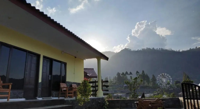 Gubuk Ndeso Bromo, Book Hotel Hotels in Bromo with Parking, Parking