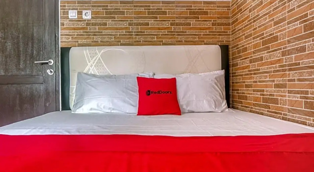 RedDoorz @ Panglima Polim 2, Book Hotel Kebayoran Baru Jakarta