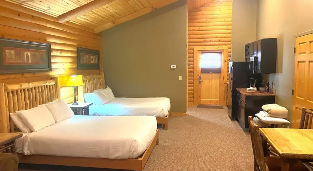 Четырёхместный номер Comfort The Lodges at Sunset Village