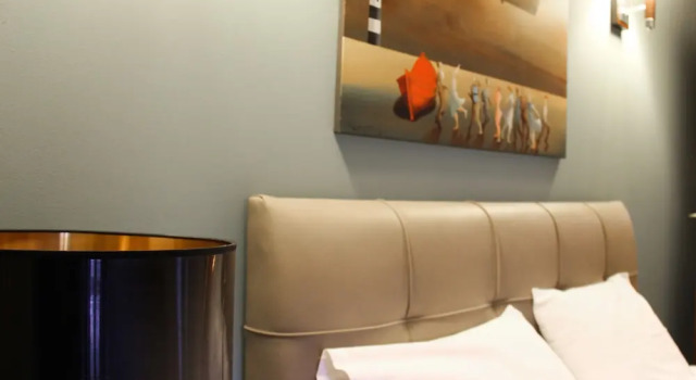 Tsarbou Guesthouse, Prenota Hotel  