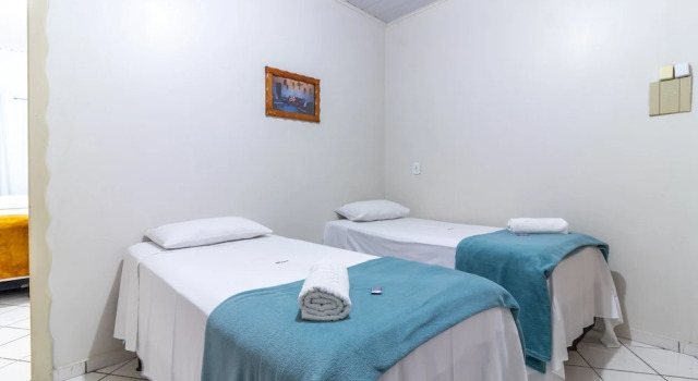 Четырёхместный номер Standard Hotel Los Angeles
