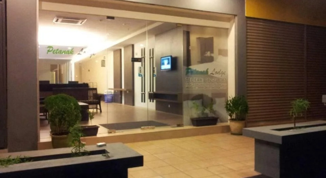 Petanak Lodge, Rezerwuj Hotel Kuching Sarawak