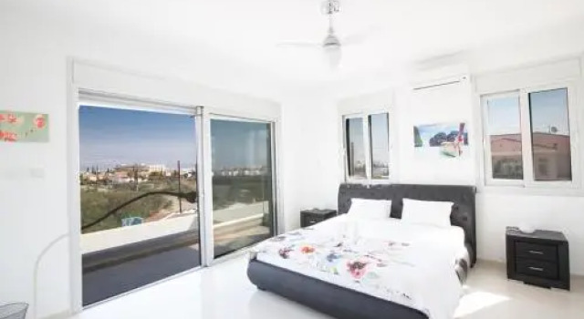 Beautiful 5 Star Holiday Villa in a Prime Location in Protaras, Book Early To Secure Your Dates, Protaras Villa 1230, Rezervovat Vila Hotely v Protaras s bazénem, poblíž Fig Tree Bay Beach, Bazén