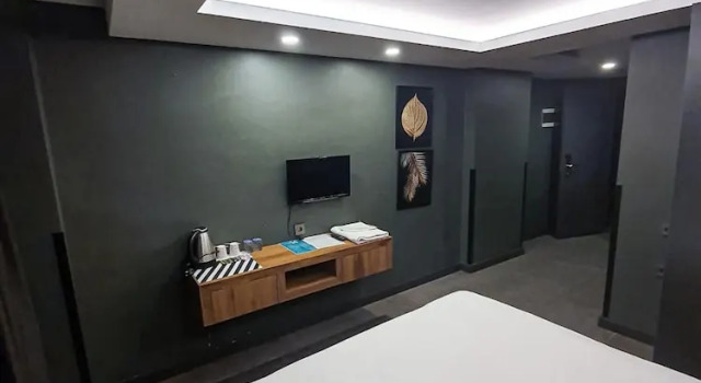 Camera doppia Economy seminterrato B LOFT HOTEL