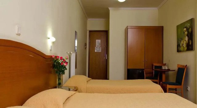 Трёхместный номер Standard с балконом Vergina Hotel