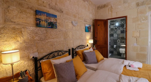 Ta' Matmura Farmhouse B&B, Varaa Bed and Breakfast Gharb Gozo