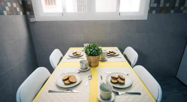 Апартаменты Holidays2Malaga Heredia 3 bedroom opposite Malaga Port