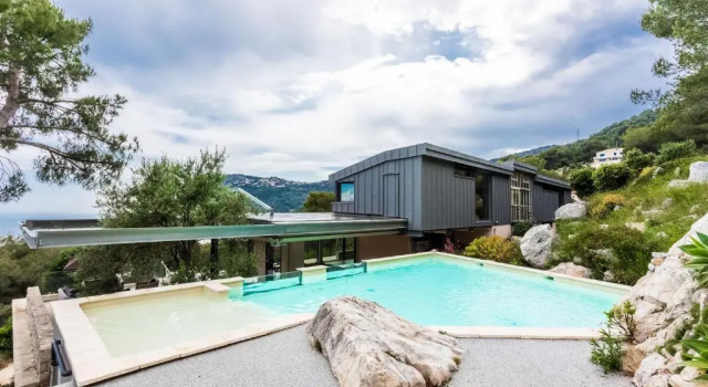 Вилла Deluxe VILLA DYONIS VI4231By Riviera Holiday Homes