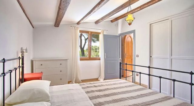 Holiday House in Pula 30 m From the sea