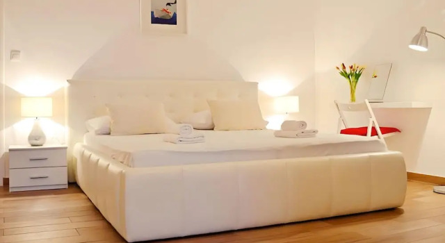 Apartments and Rooms Bonkan Hvar, Забронировать Апартаменты/квартира Отели Хвара с парковкой, рядом с Church of the Holy Spirit Hvar, Парковка