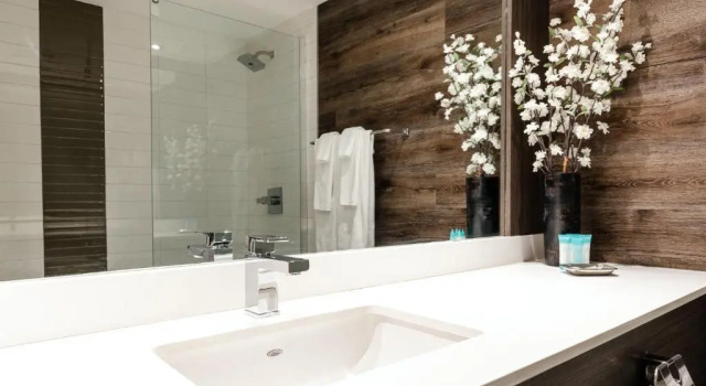 Четырёхместный номер Standard WelcomINNS Ottawa