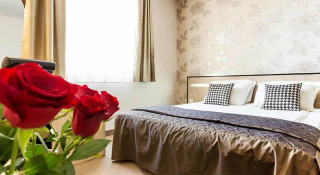 Двухместный номер Deluxe City Avenue Hotel