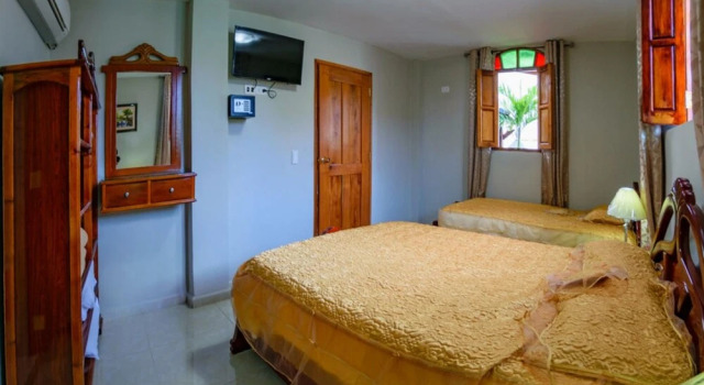 Hostal Los Villanueva, Забронировать Отель Гавана Гавана, рядом с Старая площадь