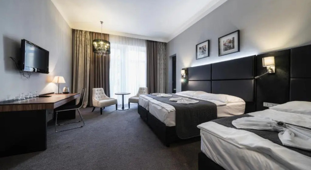 Habitación triple Superior Hotel NOIR