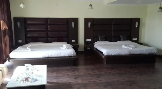 Naqash Residency, Забронировать Отель Сринагар Jammu & Kashmir Ski