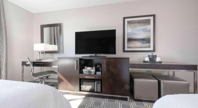 Четырёхместный номер Standard Hampton Inn & Suites-Worcester, MA