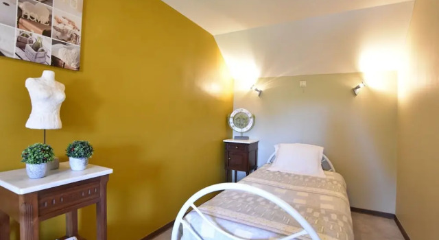 Graceful Holiday Home in Beveren aan de Ijzer With Terrace, Забронировать Отель Отели Западной Фландрия 3 звезды, 3*