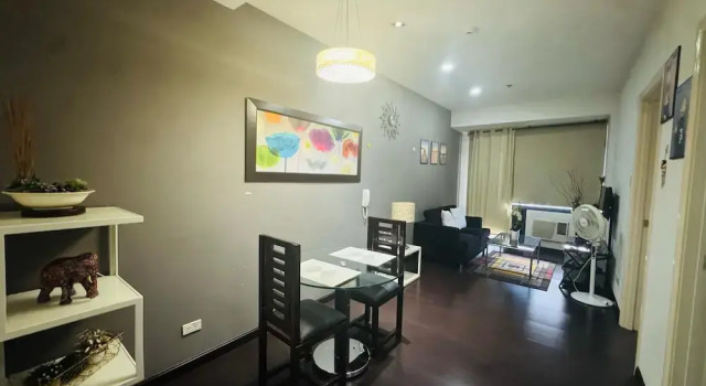 Gramercy 2 bedrooms w Balcony City View, Rezervovat Apartmánový hotel Makati City 