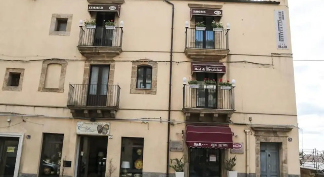 Regina Carolina, Book Hotel Hoteller i Sicilien med parkering, Parkering