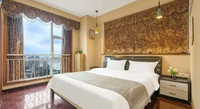Люкс с 3 комнатами с видом на реку Yimingju Apartment (Chongqing Liberation Monument Pedestrian Street)