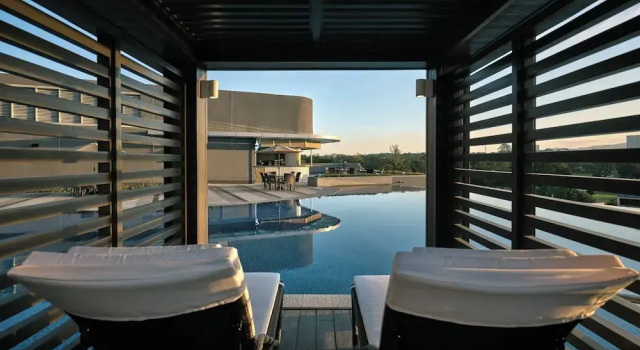Семейный люкс Swissôtel Clark Philippines