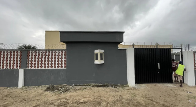 Inviting 8 Bed House in Lekki, Rezervovat Hotel Hotely v Lagos State s parkováním, Parkování