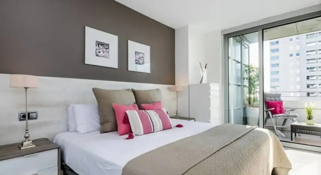 Stylish 2bed/2bath With Swimming Pool, Забронировать Отель Отели провинции Барселоны 3 звезды, 3*