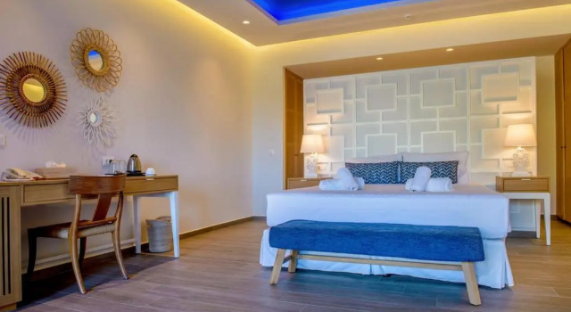 Полулюкс Axel Beach Crete